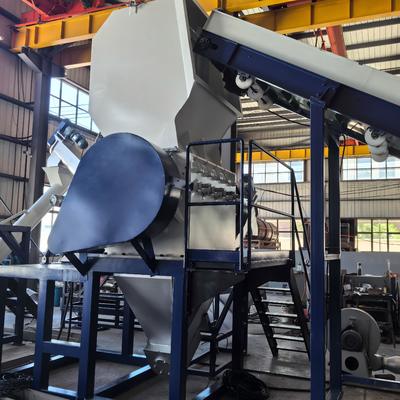 satın al Automatic HDPE Bottles Crusher Machine 90KW for Plastic Recycling 1000kg/hr online manufacture