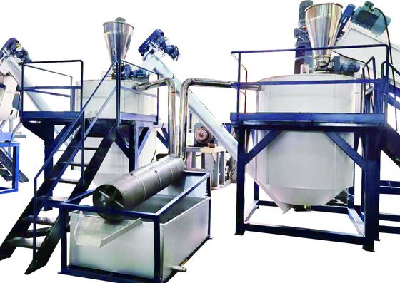 satın al Organik Kalıntıların Giderilmesi İçin Yüksek Sıcaklık ve Kimyasal Maddelerle PET Şişe Flake Yıkama Hattı online manufacture