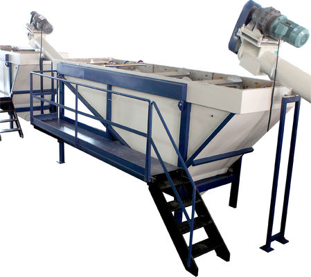 Gıda sınıfı PET Granulator Makinesi Otomatik PET Şişesi Yıkama Geri Dönüştürme Makinesi